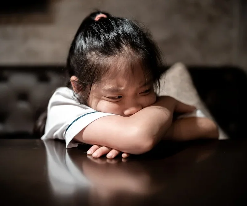 reactive attachment disorder symptoms​
