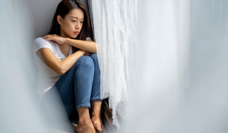 How to Identify an Eating Disorder or Depression Early?