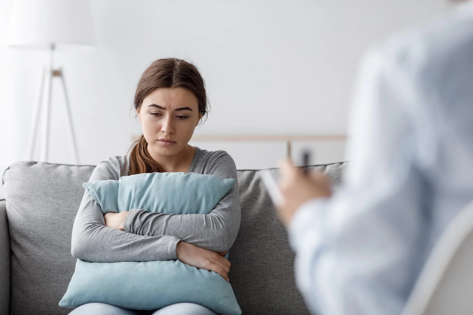 Psychologist vs Psychiatrist Differences