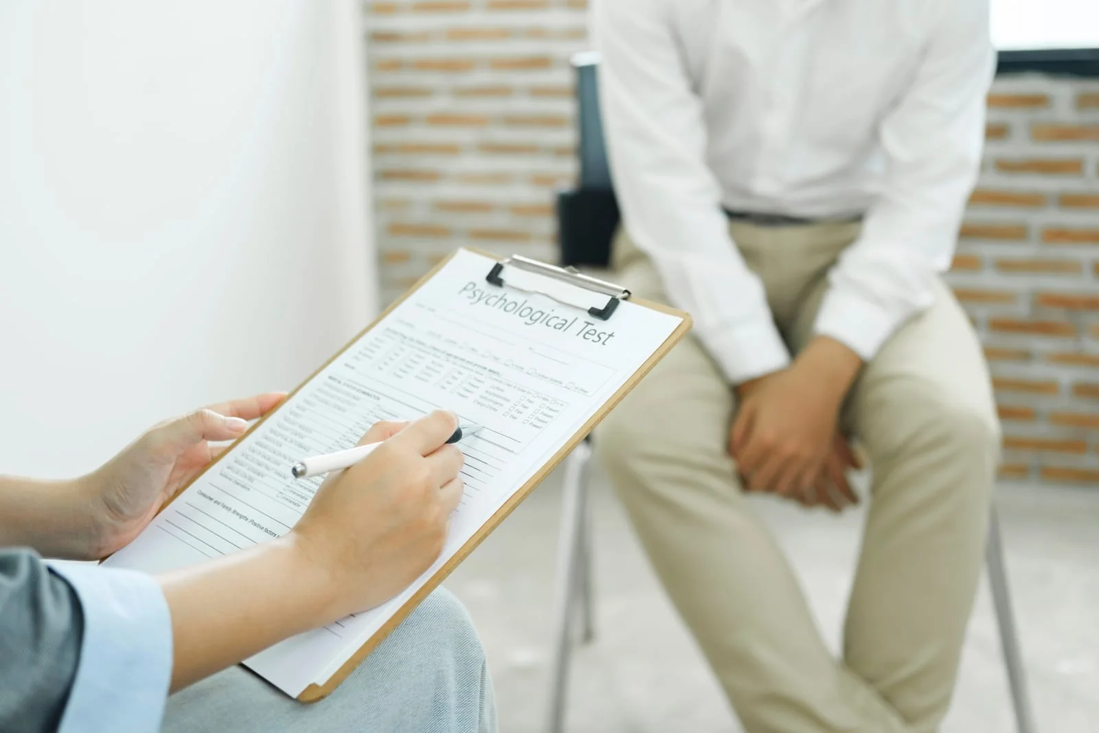 Professional psychologist conducting a consultation